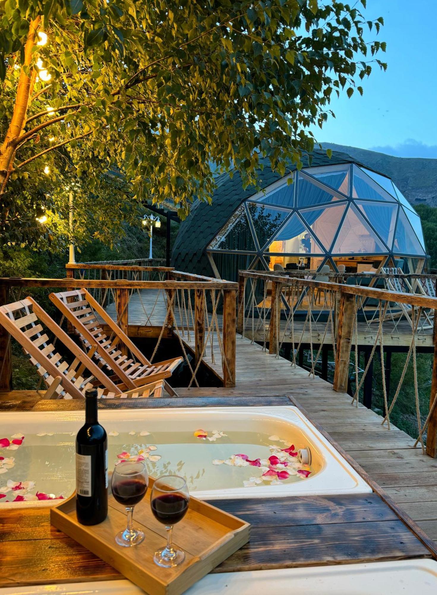 Glamping Emerald كازباجي المظهر الخارجي الصورة